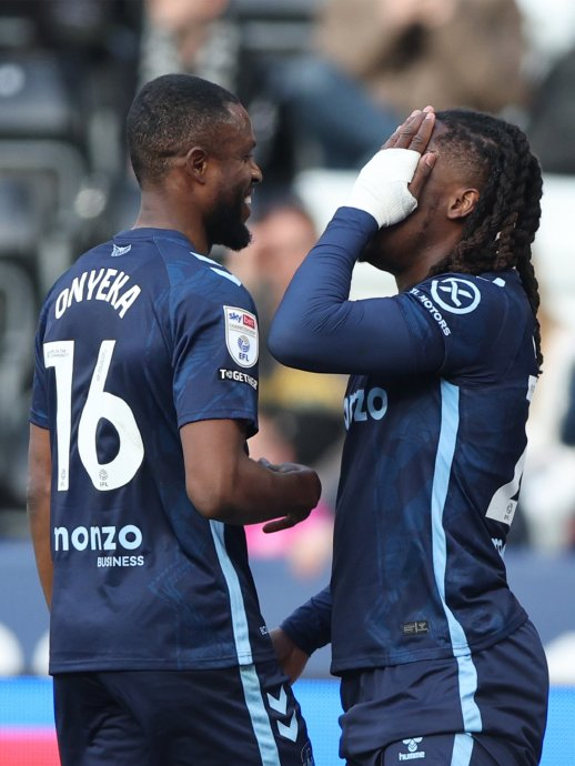 兰帕德率考文垂客场三球大胜斯旺西 队史首夺英