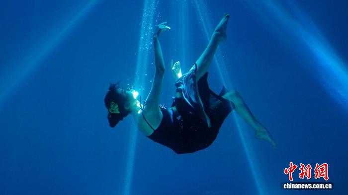 水陆交融创新舞蹈赛事在三亚启幕