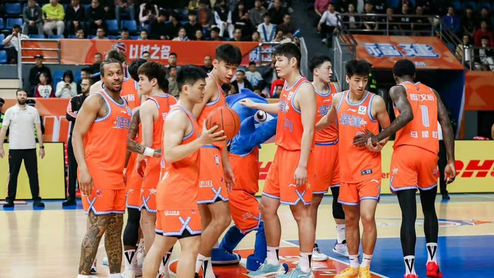 福建队爆冷掀翻联赛第七青岛队